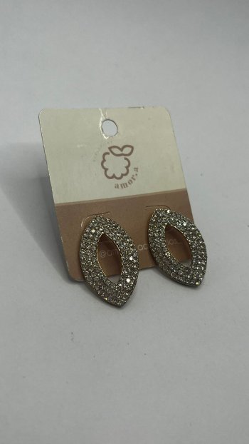 BRINCO OVAL STRASS DOURADA BIJUTERIA